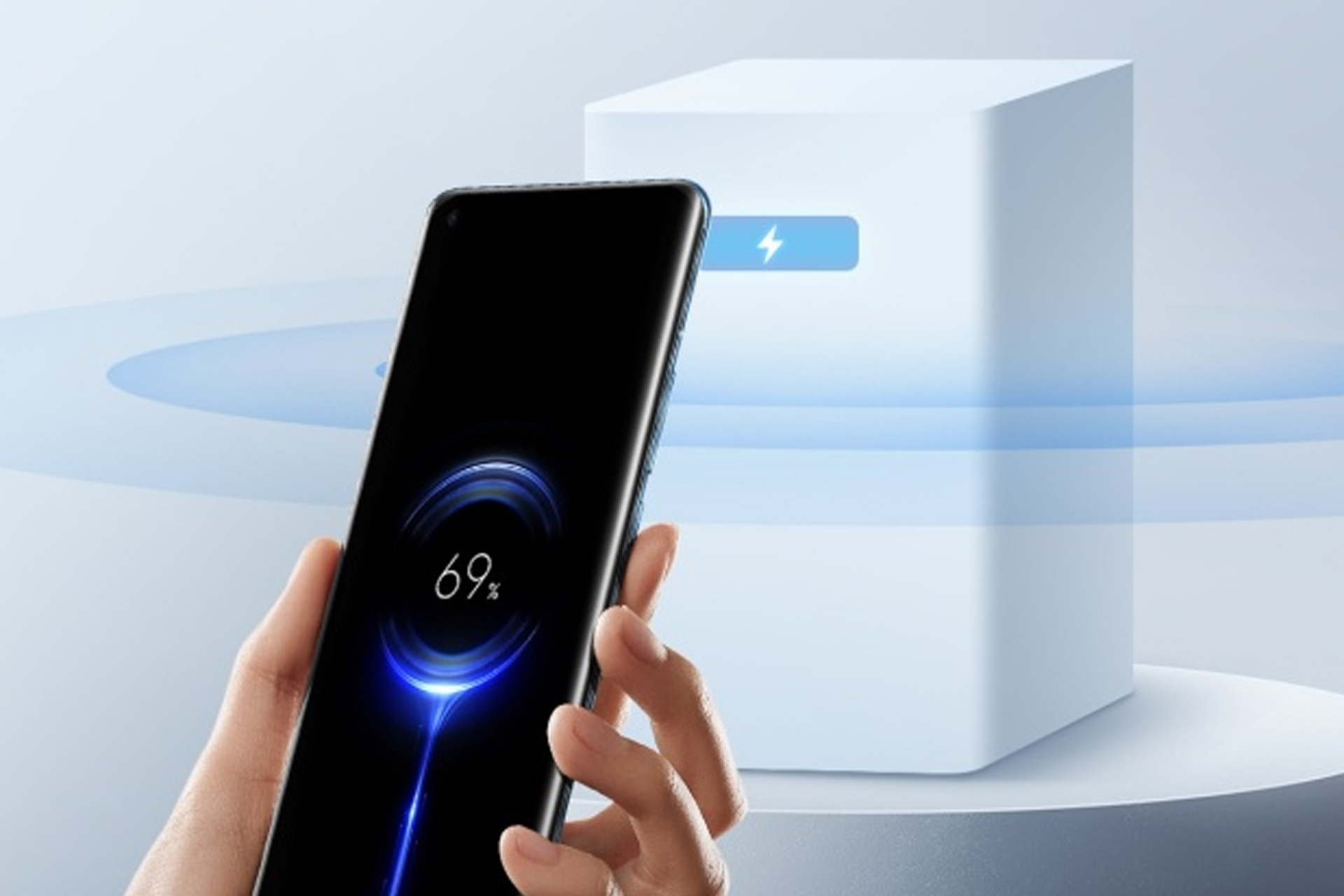 cetri XIAOMI pravi revoluciju u bežičnom punjenju telefona!